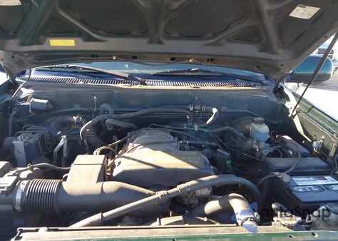 2002 Toyota Sequoia Sr5 V8 from USA, damaged, VIN 5TDZT34A92S125579